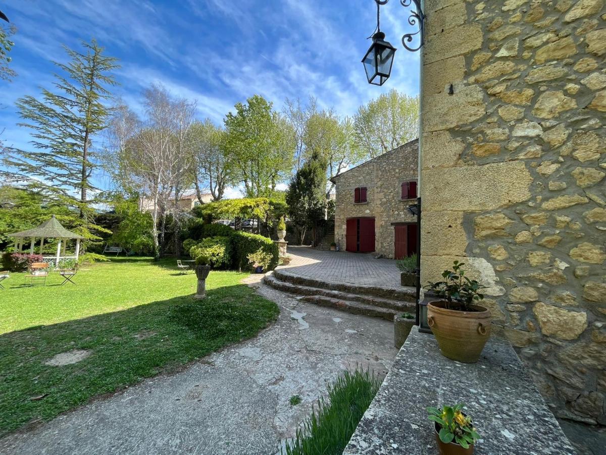 Le Vieux Moulin De Jouques Bed & Breakfast Exterior photo