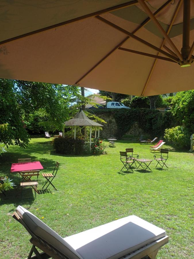 Le Vieux Moulin De Jouques Bed & Breakfast Exterior photo