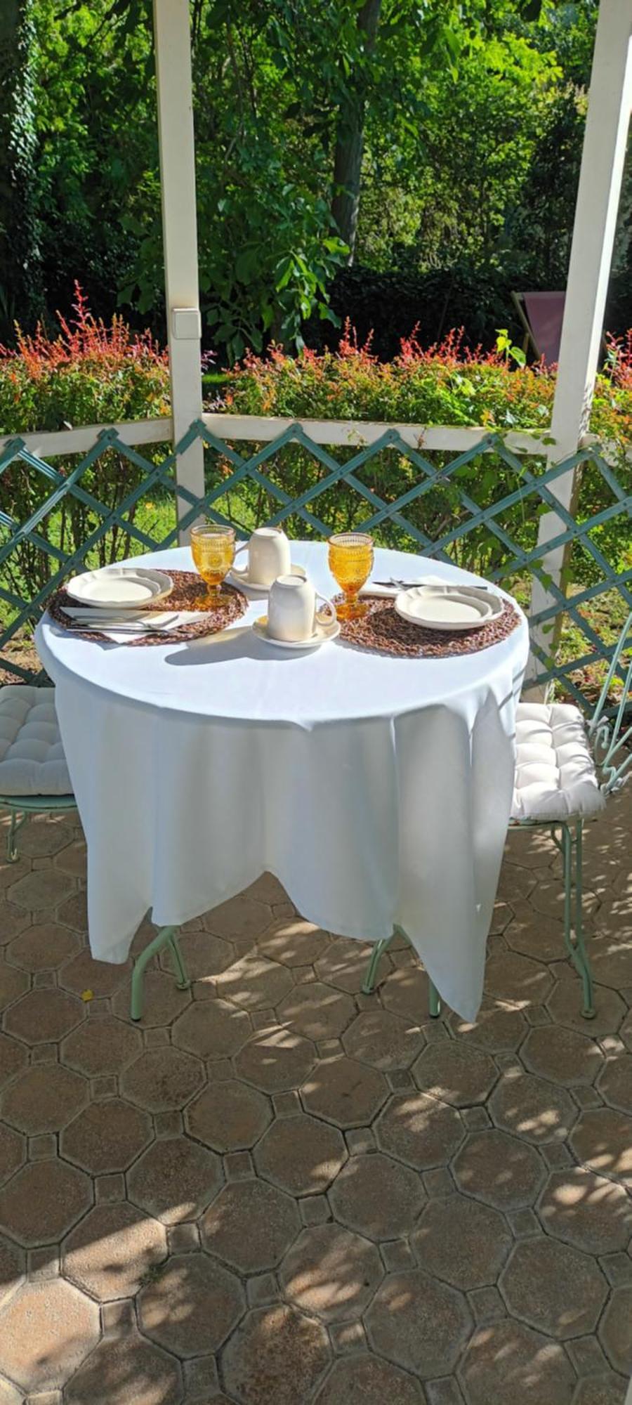 Le Vieux Moulin De Jouques Bed & Breakfast Exterior photo